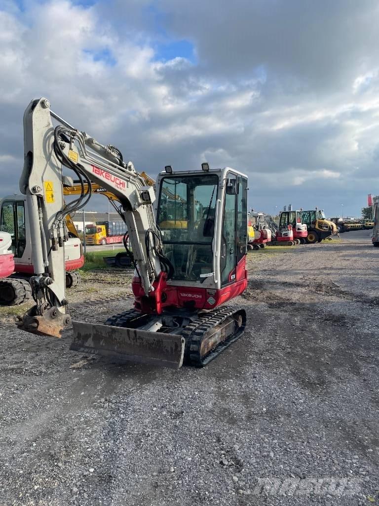 Takeuchi TB 230 Miniescavatori