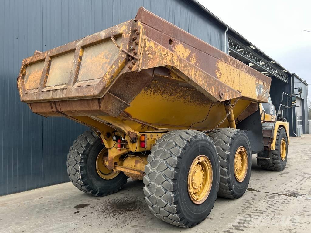 CAT 730 Dumpers articolati
