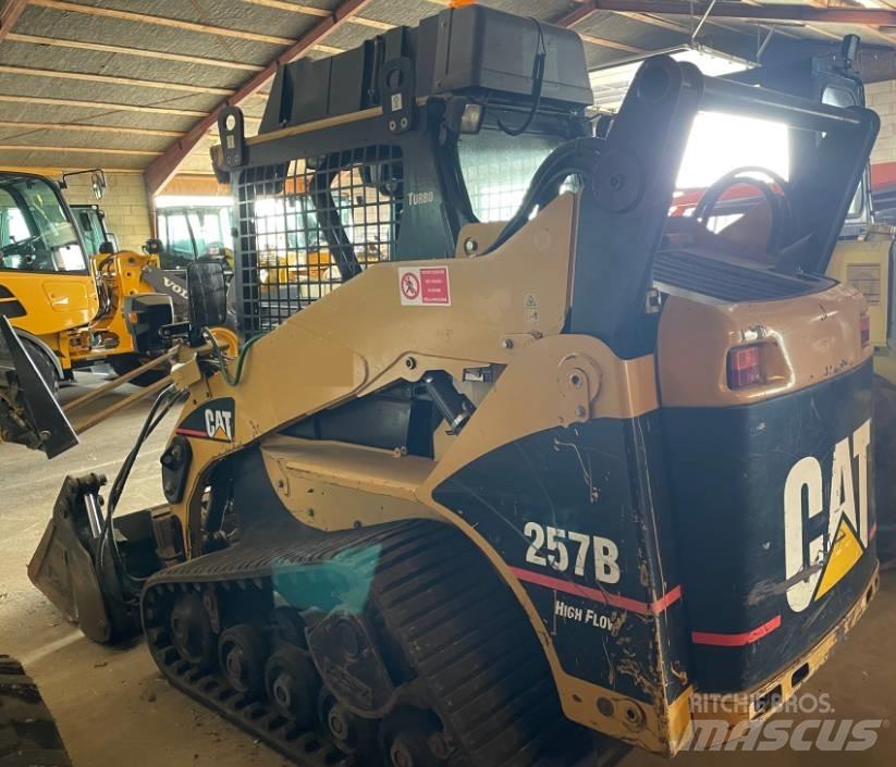 CAT 257B Mini Pale Gommate