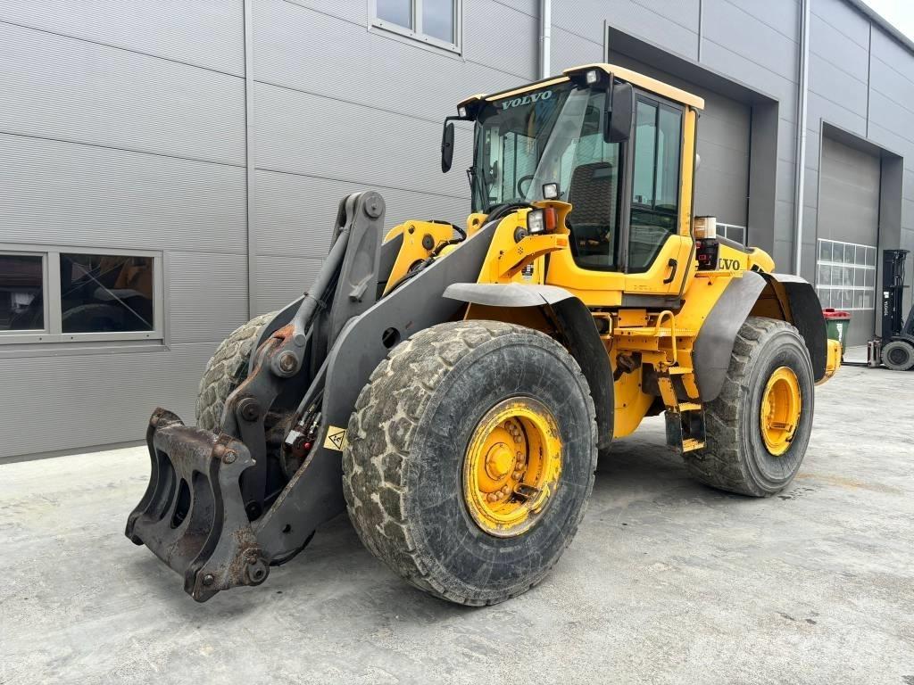Volvo L 110 F Pale gommate