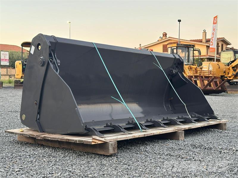 New Holland 220 Benne