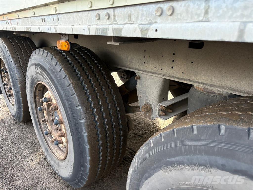 Schmitz 3aks Semirimorchi a cassone chiuso