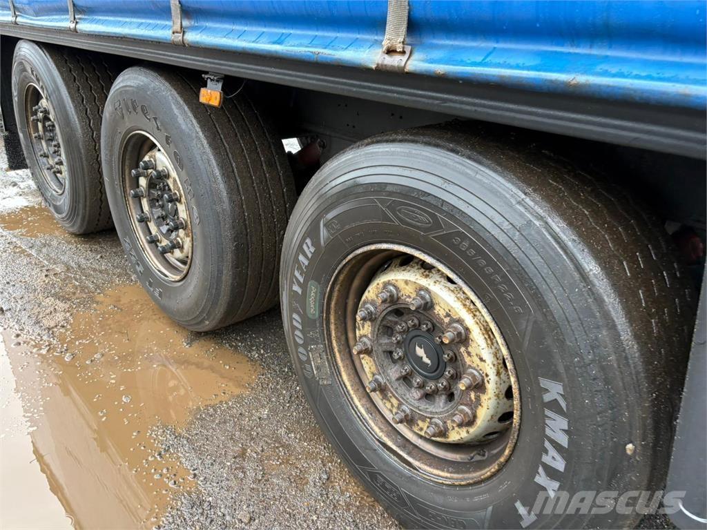 Schmitz 3aks Semirimorchi tautliner