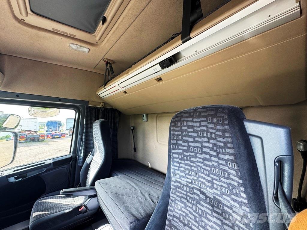 Scania R380 4x2 Camion a temperatura controllata