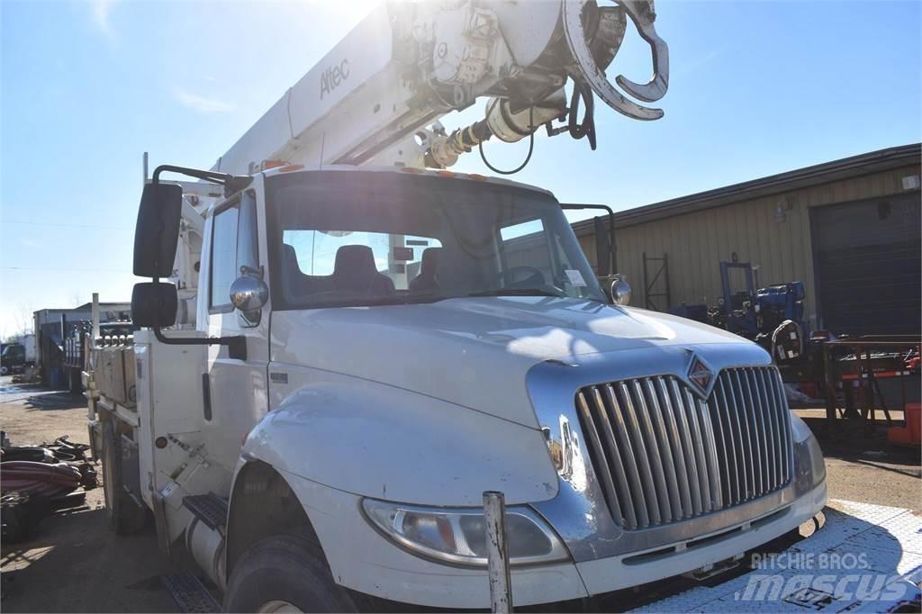 Altec D2045TR Autocarro per perforatrice mobile