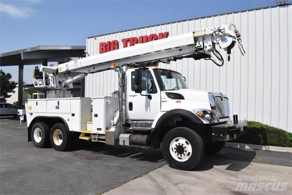 Altec D3060ATR Autocarro per perforatrice mobile