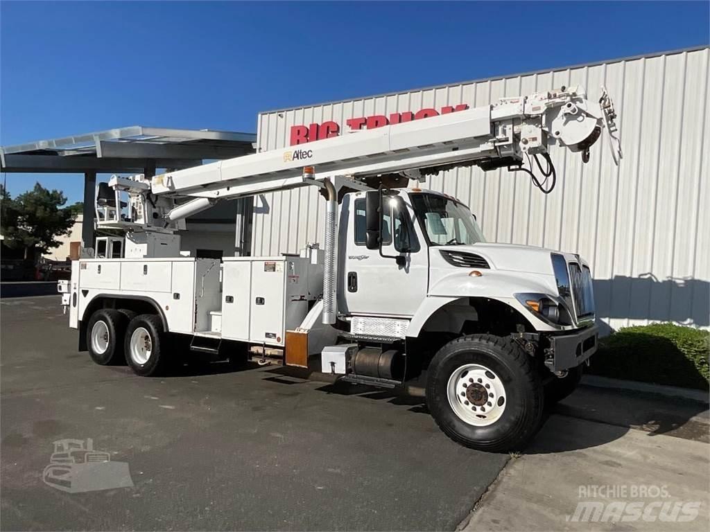 Altec D4065BTR Autocarro per perforatrice mobile