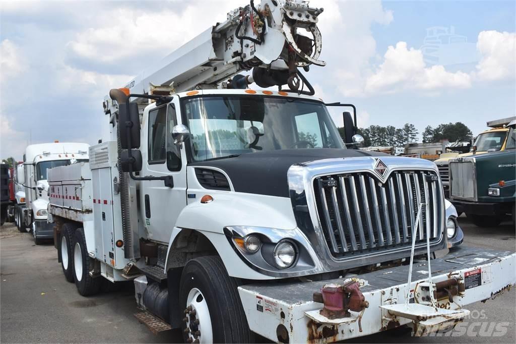 Altec DM45 Autocarro per perforatrice mobile