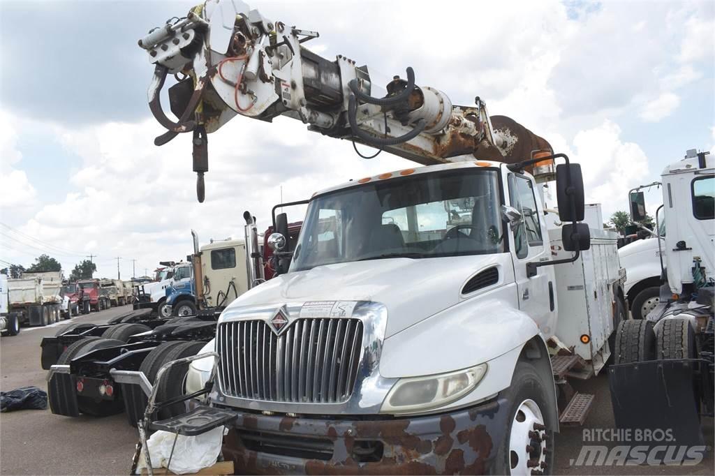 Altec DM45TR Autocarro per perforatrice mobile