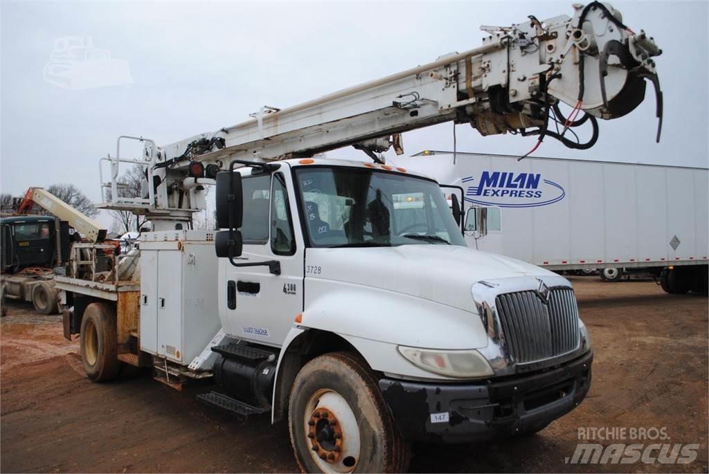 Altec DM47TR Autocarro per perforatrice mobile