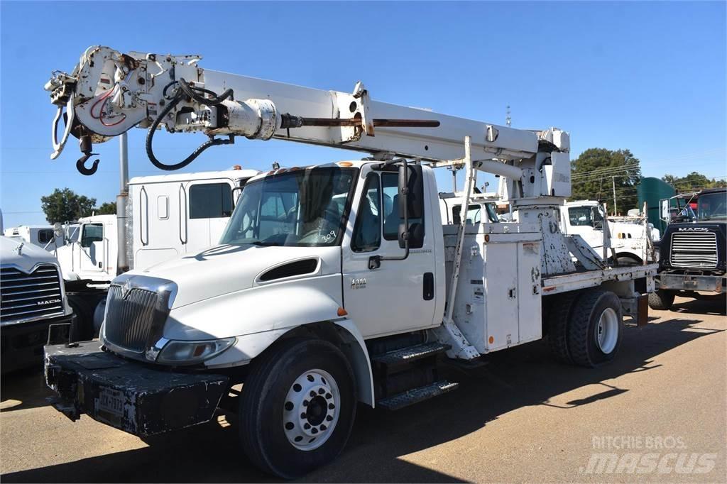 Altec DM47TR Autocarro per perforatrice mobile