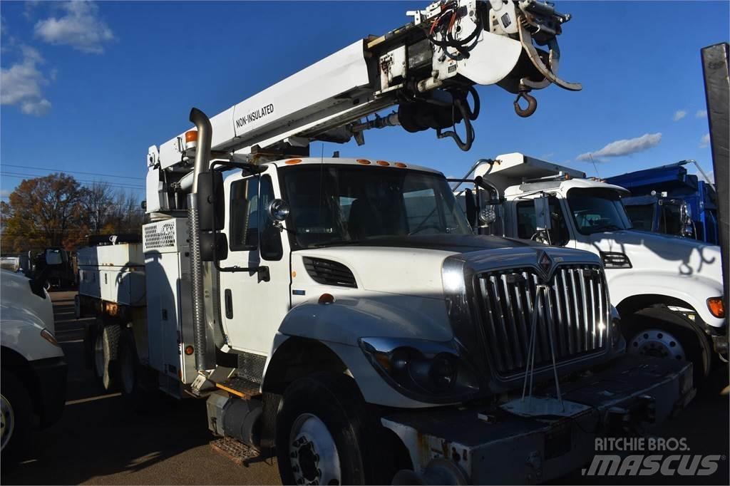 Altec DM47TR Autocarro per perforatrice mobile