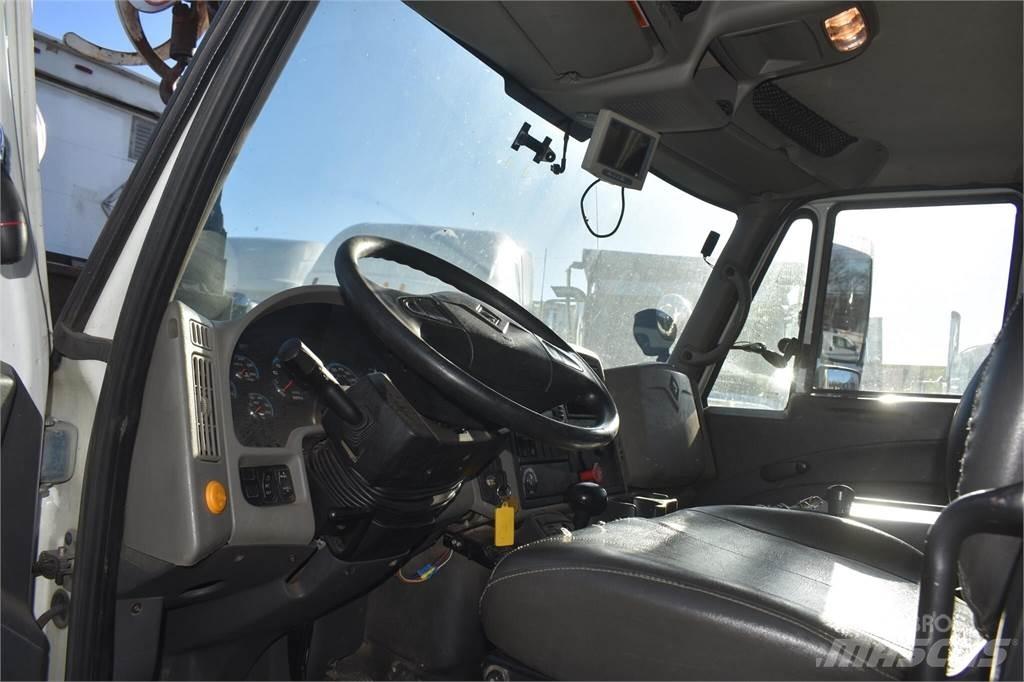 Altec DM47TR Autocarro per perforatrice mobile