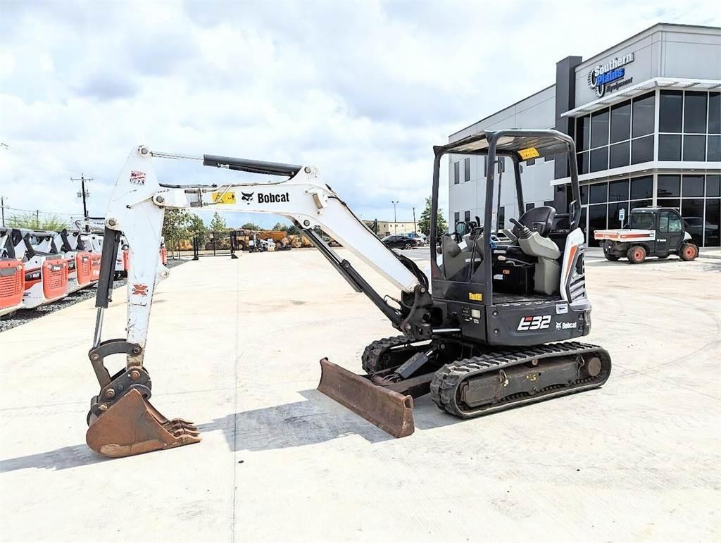 Bobcat E32I Miniescavatori