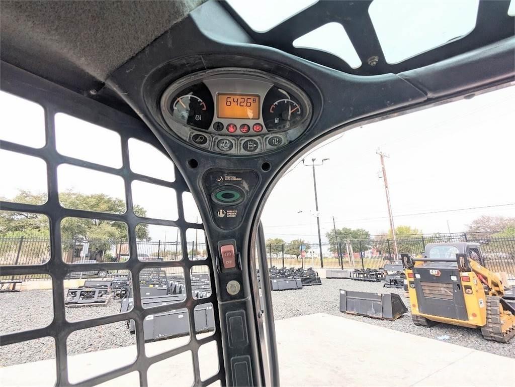 Bobcat T450 Mini Pale Gommate