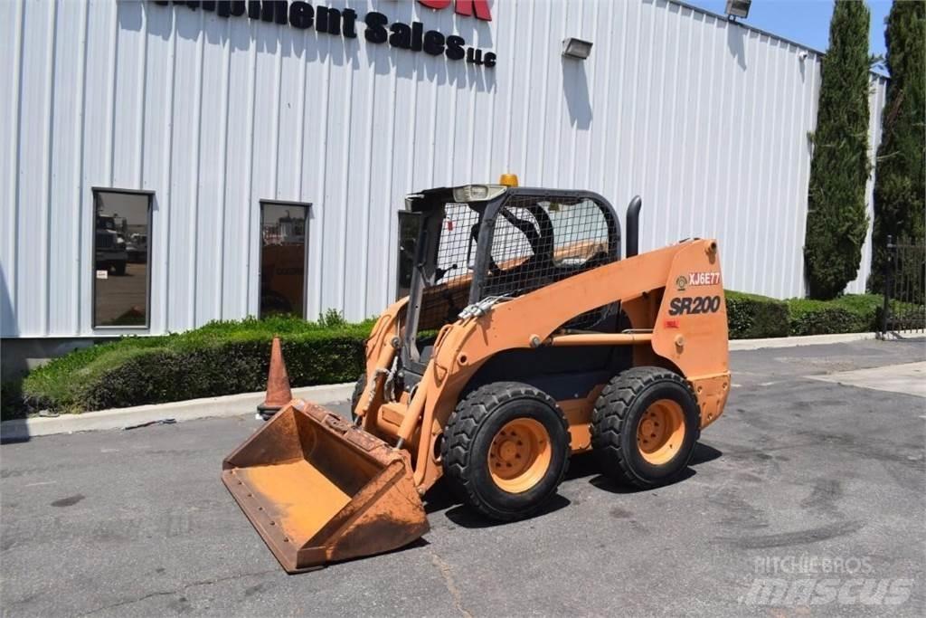CASE SR200 Mini Pale Gommate