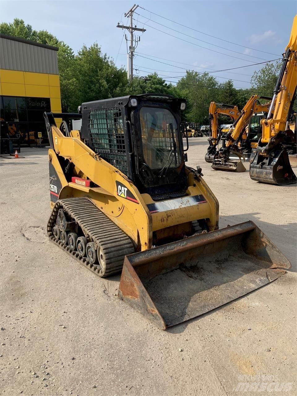 CAT 257 Mini Pale Gommate