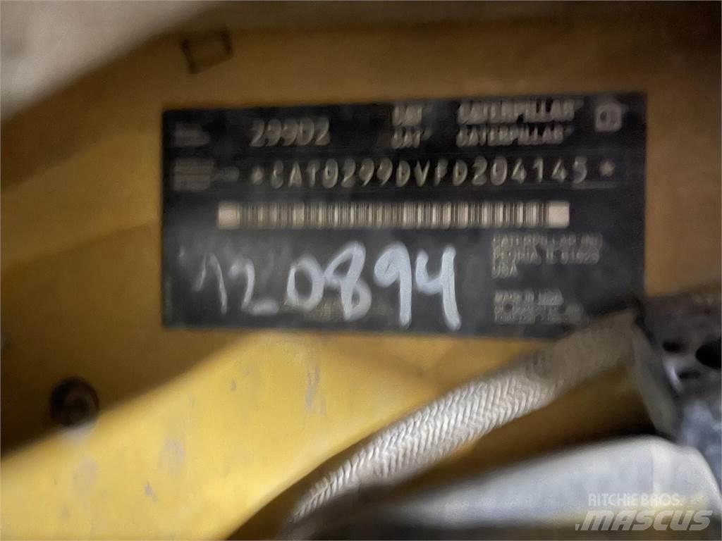 CAT 299D2 Mini Pale Gommate