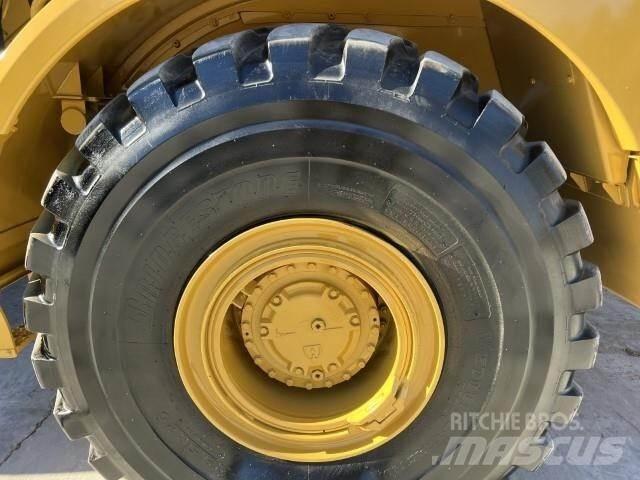CAT 745 Dumpers articolati