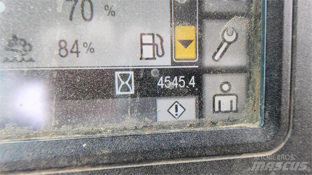 CAT 938M Pale gommate