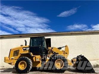 CAT 938M Pale gommate