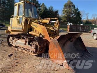 CAT 963 Pale cingolate