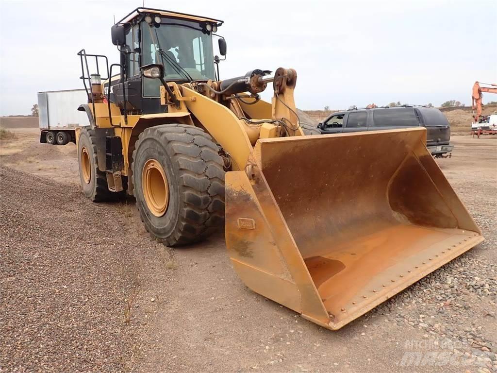CAT 972K Pale gommate