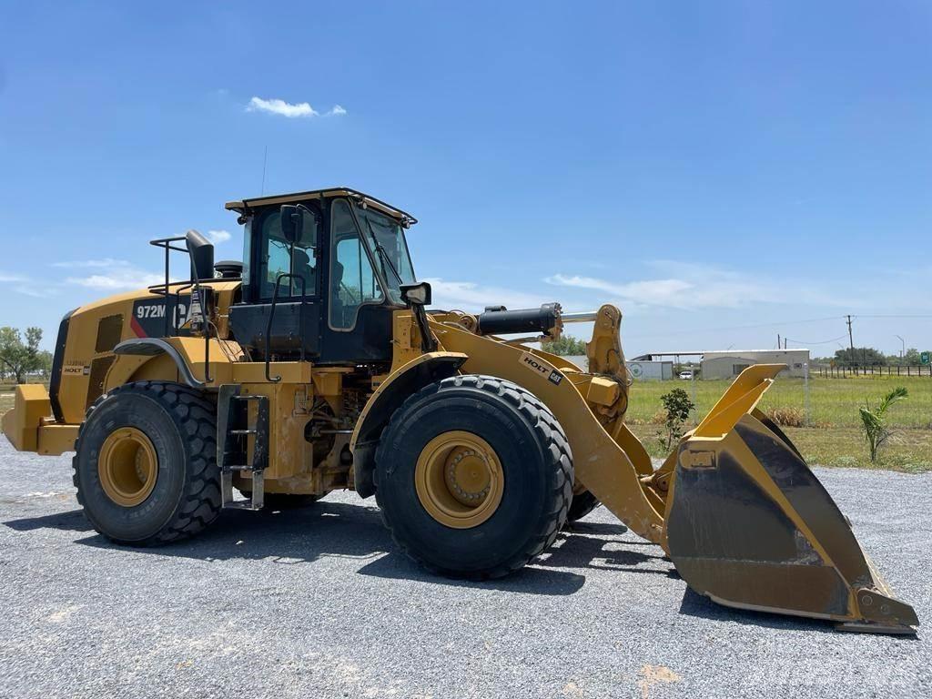 CAT 972M Pale gommate