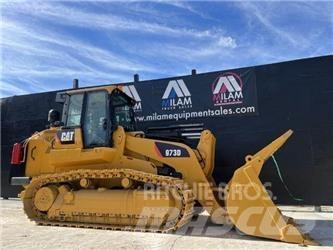 CAT 973D Pale cingolate