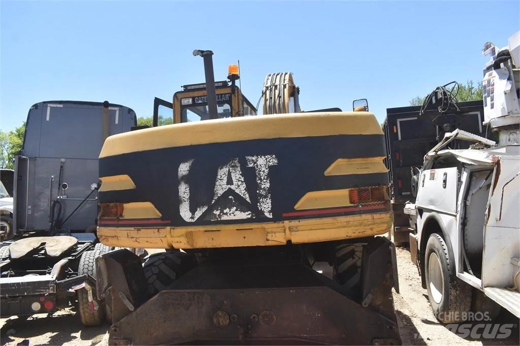 CAT M318 Escavatori gommati
