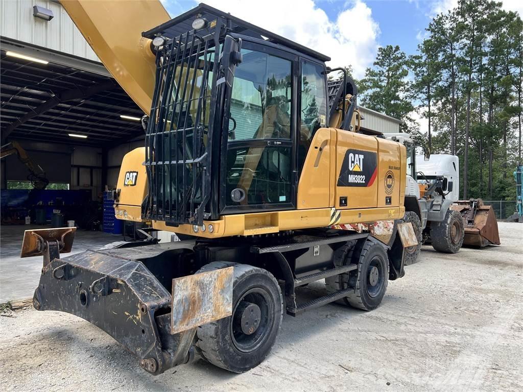 CAT MH3022 Movimentazione rifiuti