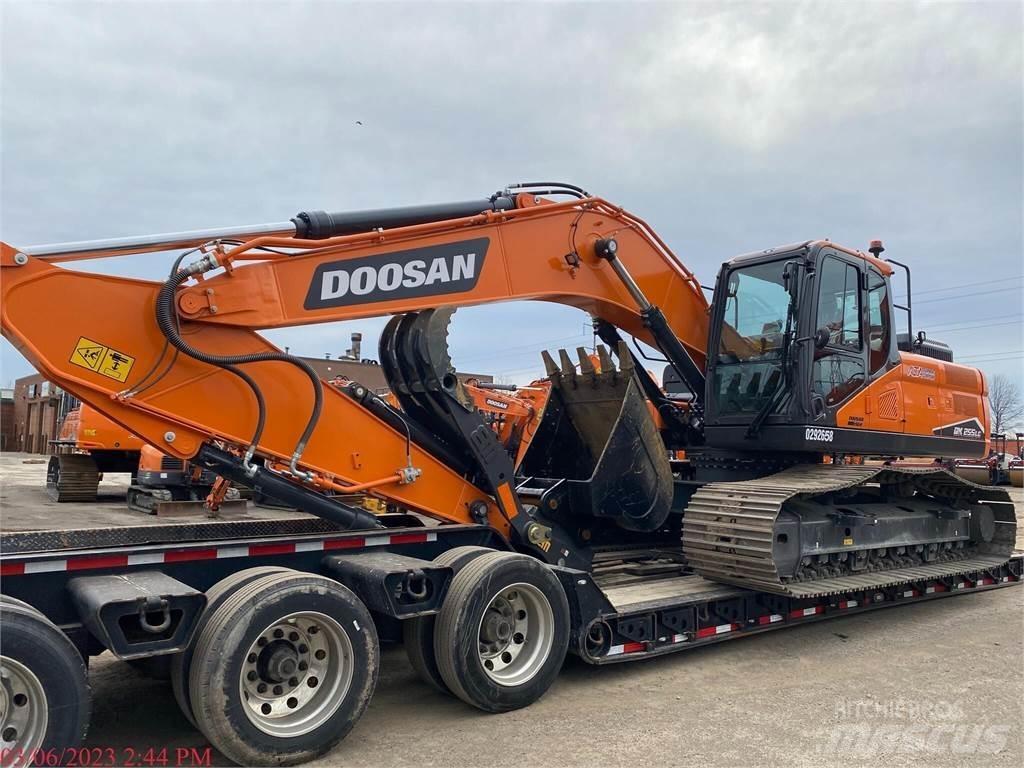 Develon DX255 LC-7 Escavatori cingolati