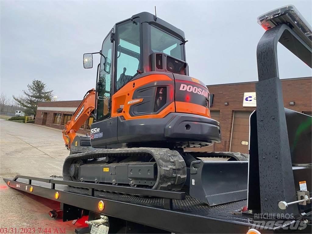 Develon DX55R-7 Miniescavatori