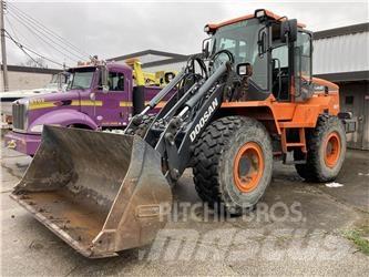Doosan DL200TC-5 Pale gommate