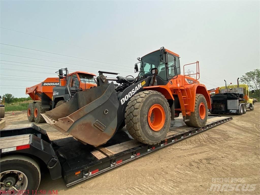 Doosan DL300-5 Pale gommate