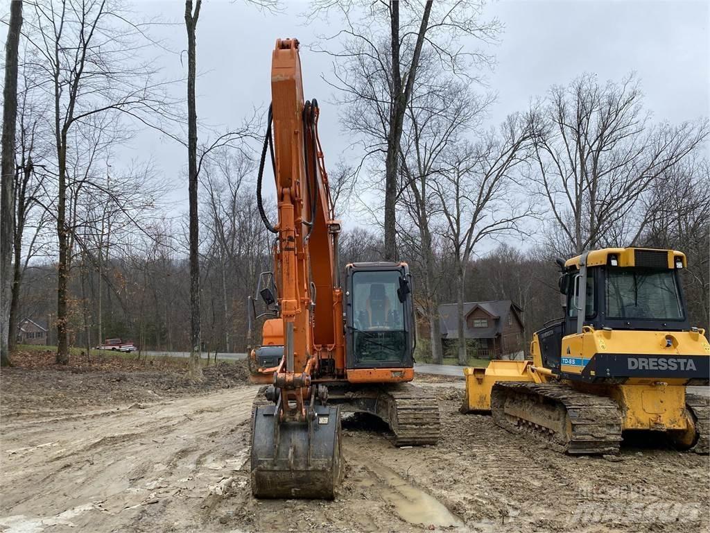 Doosan DX140 LC-3 Escavatori cingolati