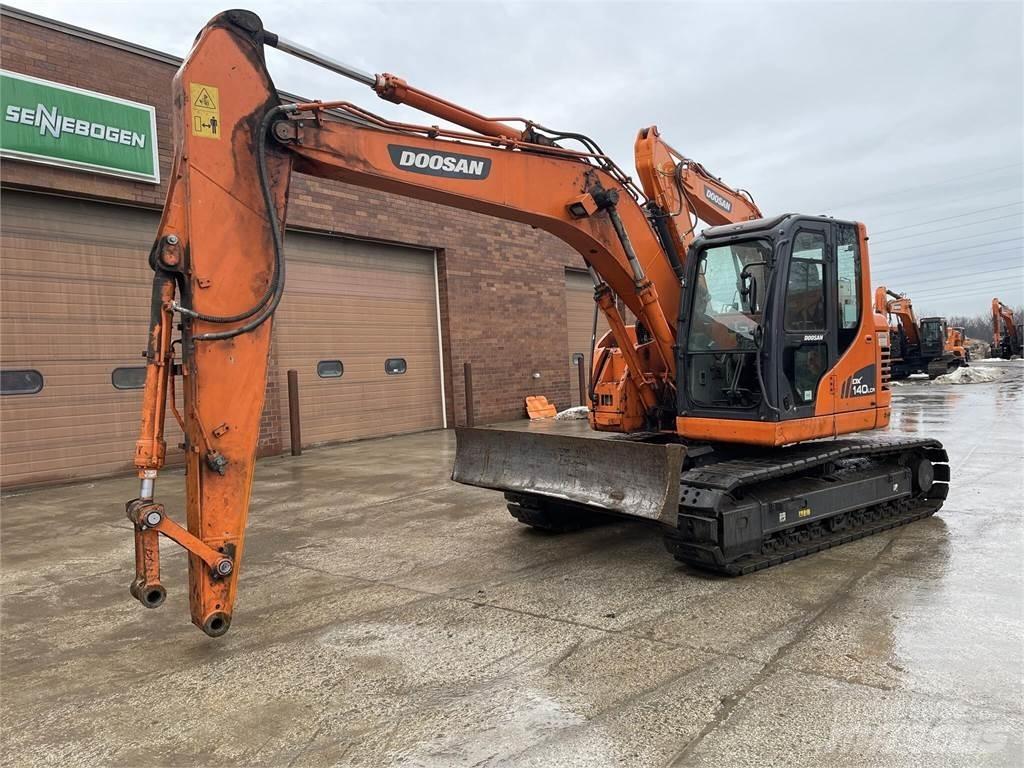 Doosan DX140 LCR-3 Escavatori cingolati