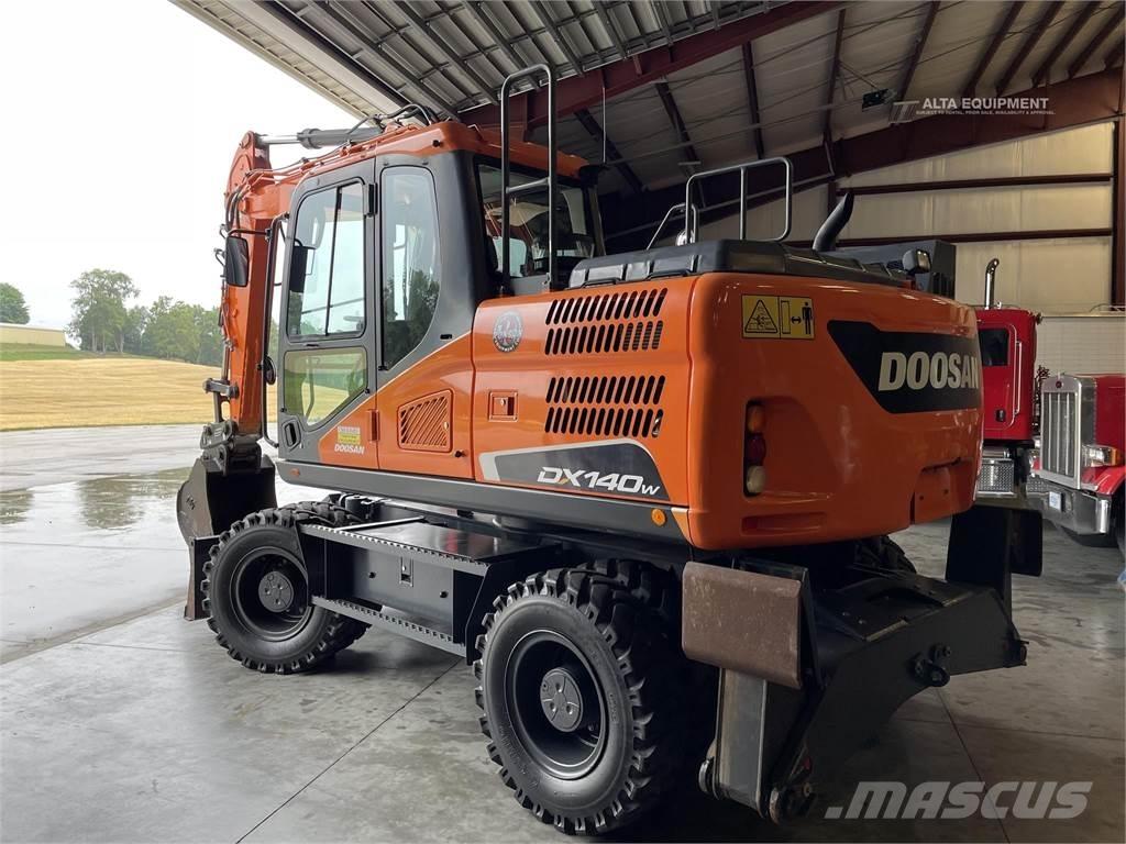 Doosan DX140W-5 Escavatori gommati