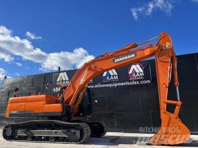 Doosan DX225 LC Escavatori cingolati