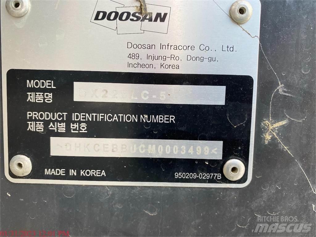 Doosan DX225 LC-5 Escavatori cingolati