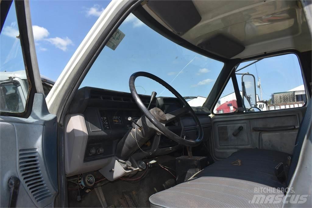 Ford F800 Camion ribaltabili