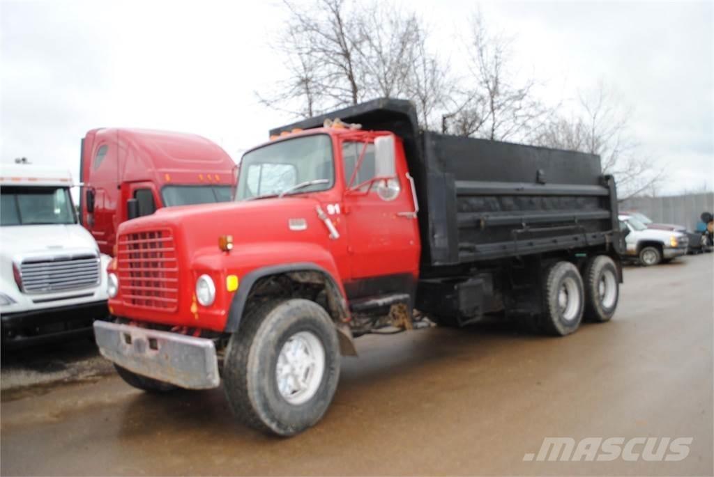 Ford L8000 Camion ribaltabili