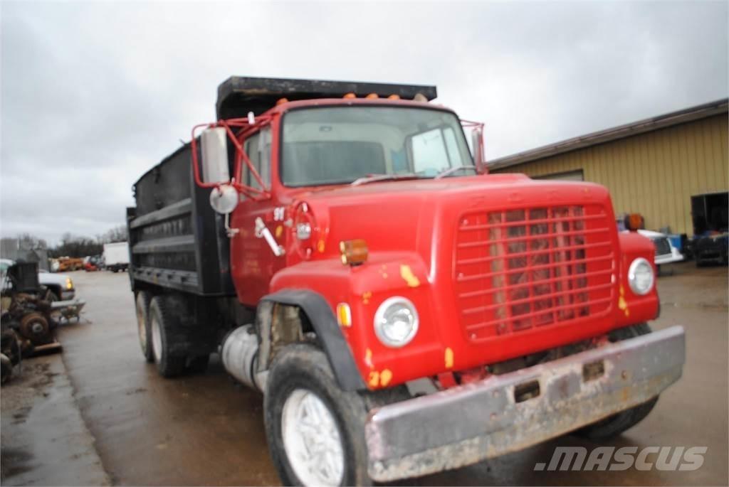 Ford L8000 Camion ribaltabili