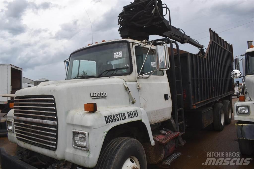 Ford L8000 Autogru