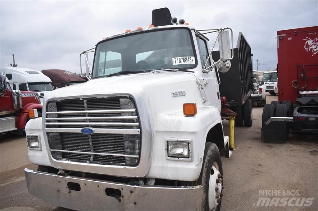 Ford L8000 Autogru