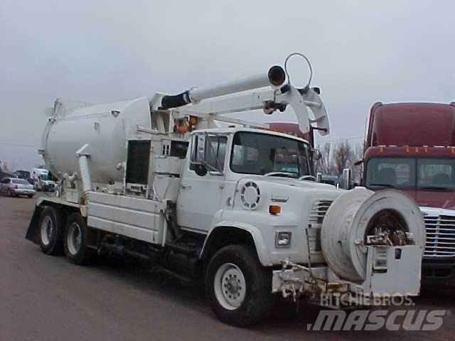Ford L8000 Cisterna