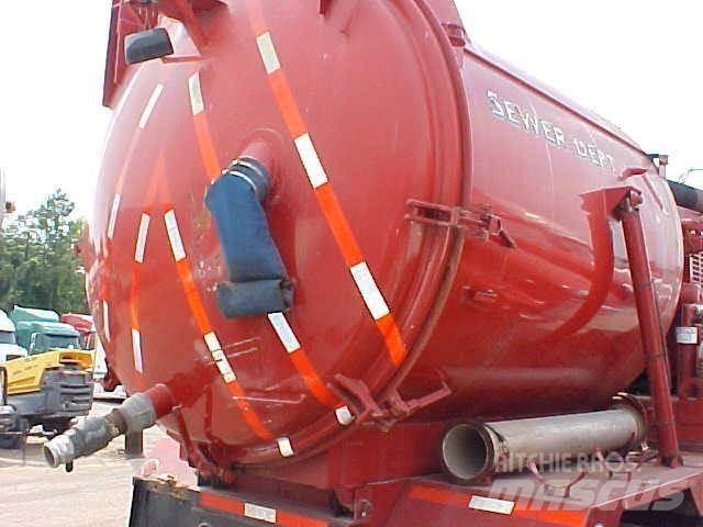 Ford L8000 Cisterna