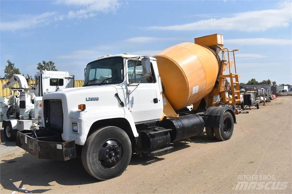 Ford LN7000 Betoniere