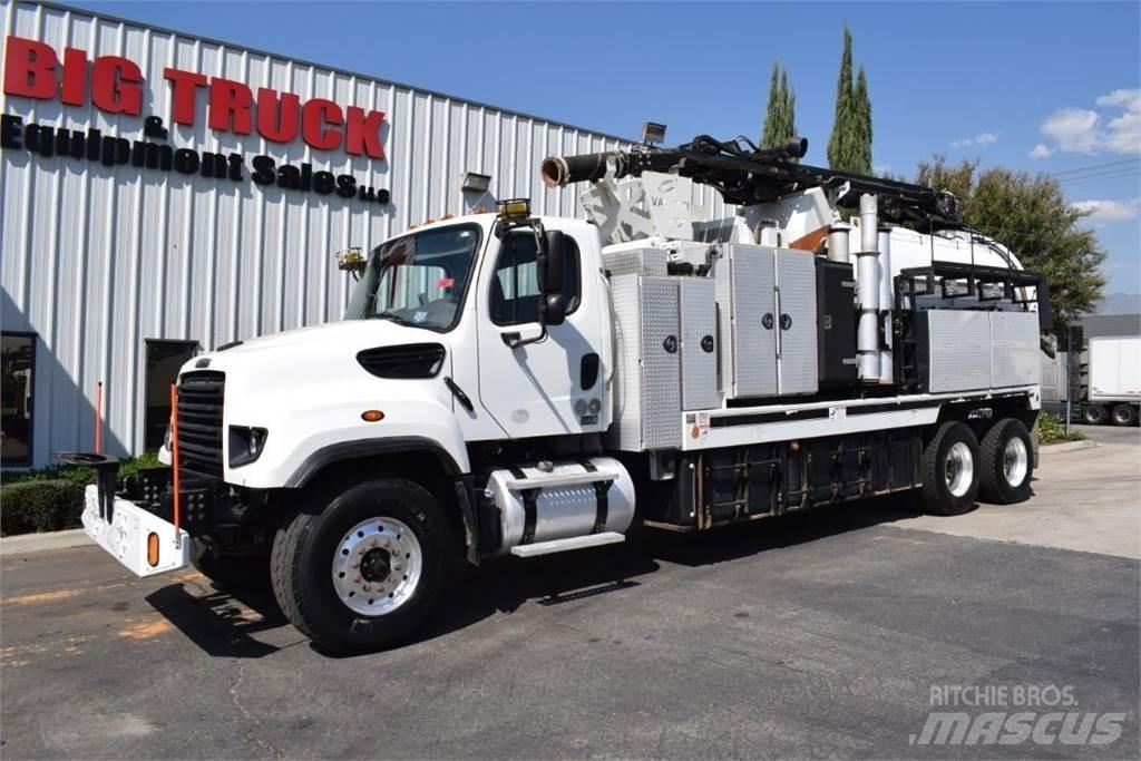 Freightliner 114SD Cisterna