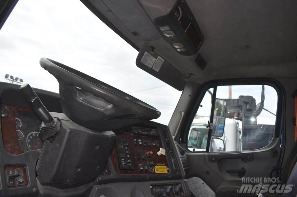 Freightliner 114SD Camion ribaltabili